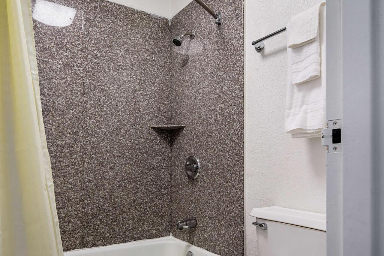 Econo Lodge แอชโบโร ภายนอก รูปภาพ
